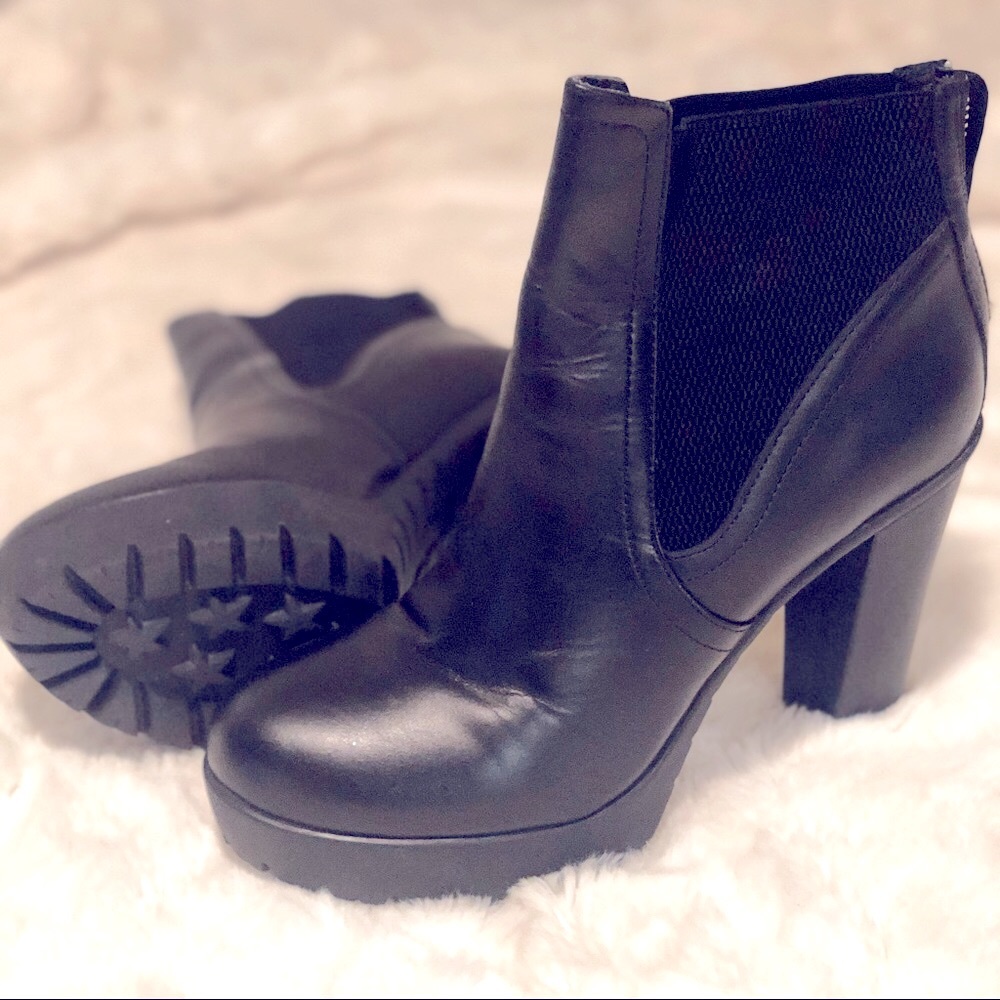 Steve Madden Amandaa Black Platform Heeled Leather Booties